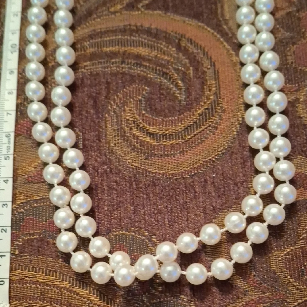 Elegant Pearl Necklace
